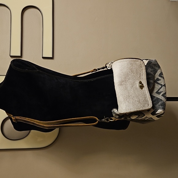 Myra Bag Convertible Strap Bag - Picture 3 of 16